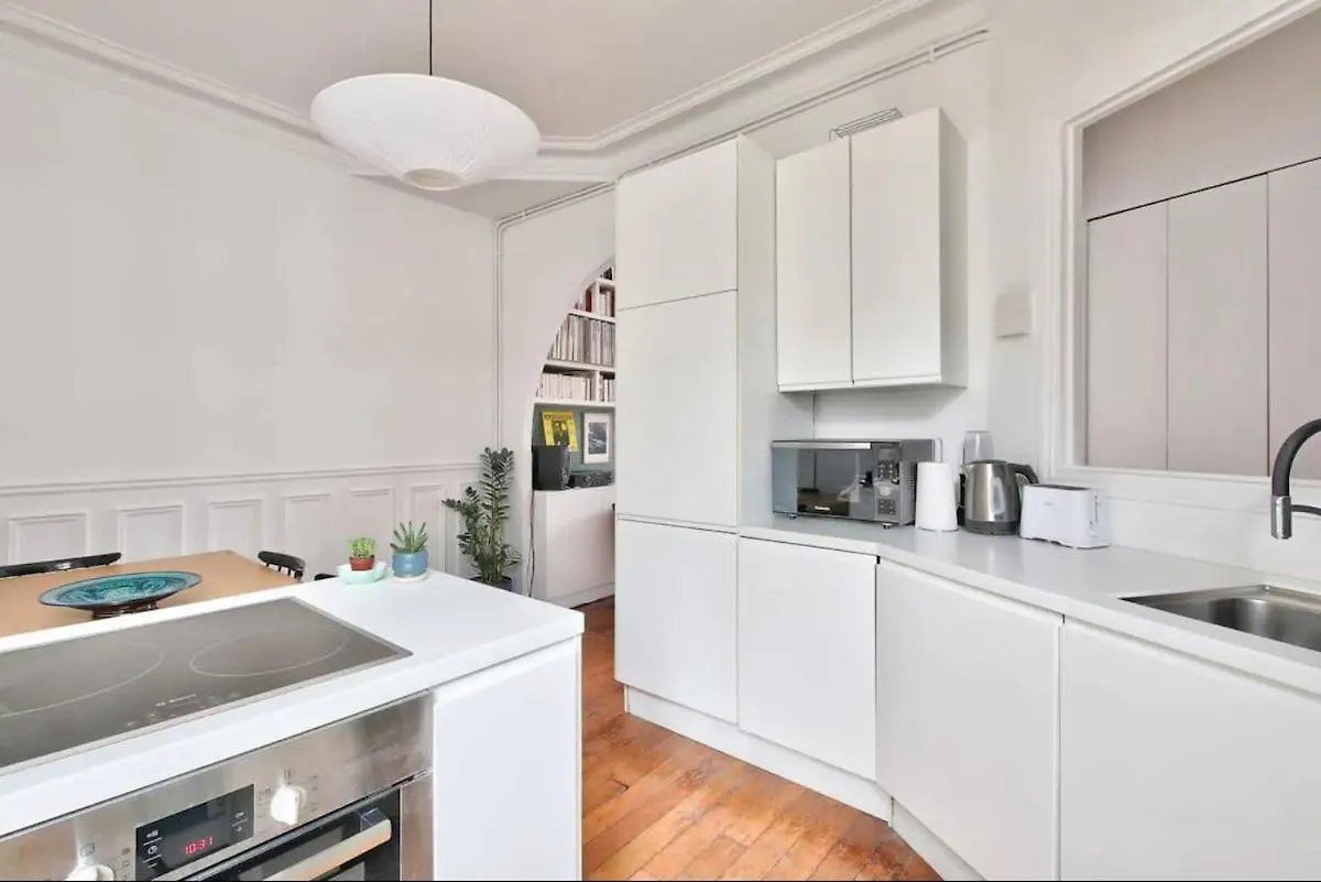 Apartment Superbe Appartement Place Republique Paris