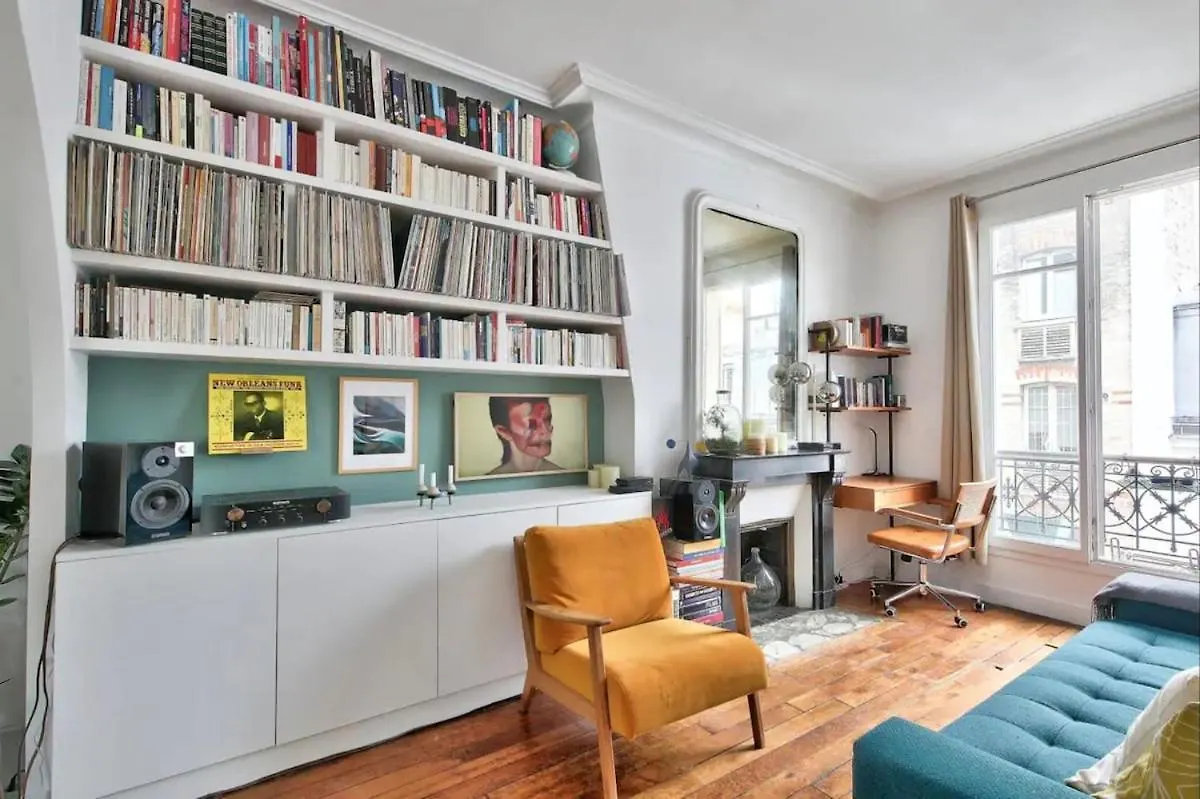 Apartment Superbe Appartement Place Republique Paris France